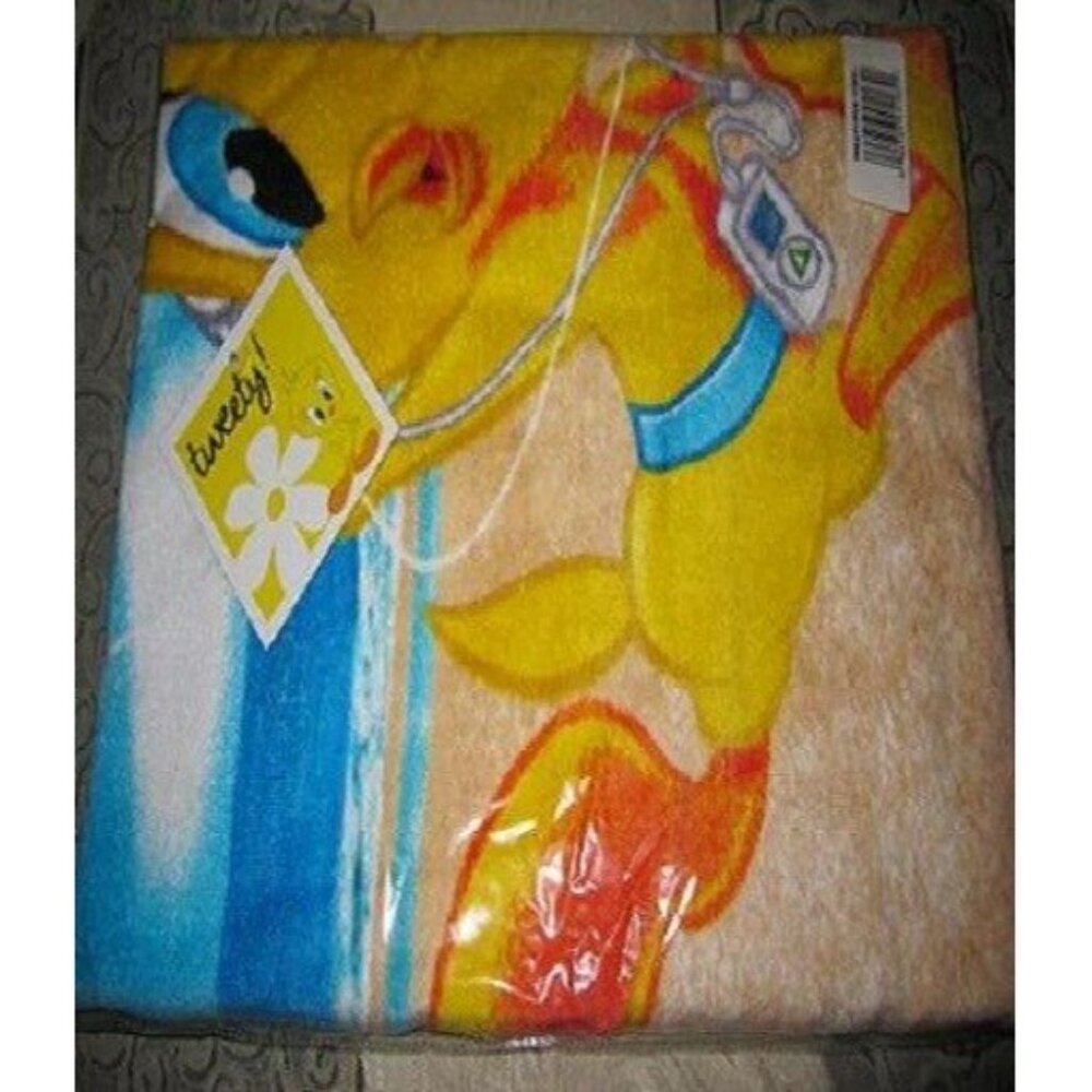 New Tweety Pie Bird Looney Tunes Cotton Beach Bath Pool Gift Towel Sylvester NIP - Picture 3 of 3